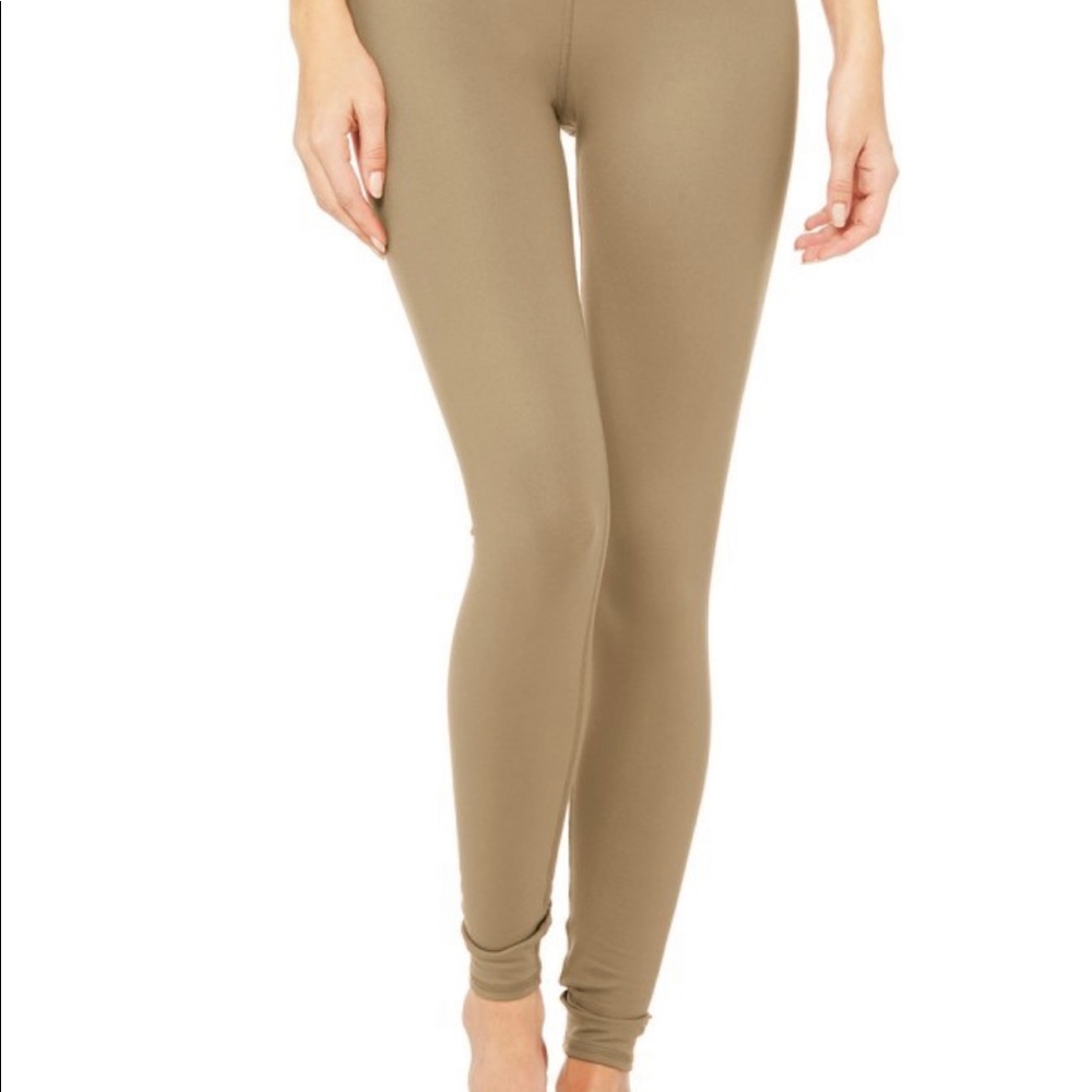 Alo Yoga airbrush tan legging